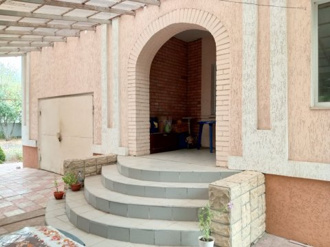 продам дом п. Видный