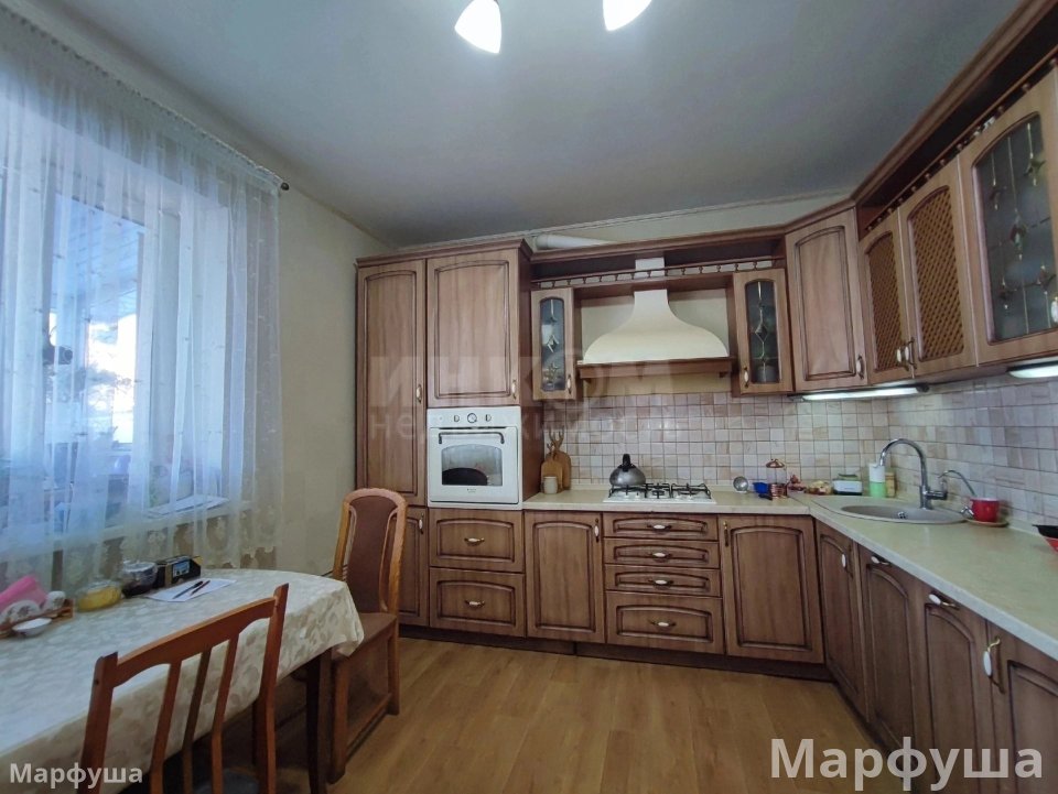 Продам дом 285 м2 в городе Луганск район "Черного Кота"