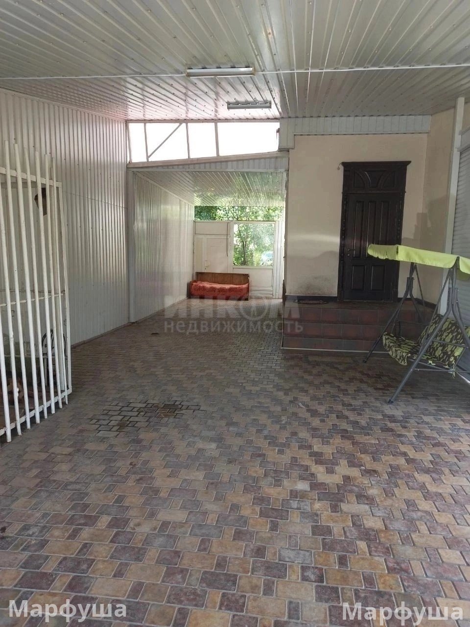 Продам дом 285 м2 в городе Луганск район "Черного Кота"