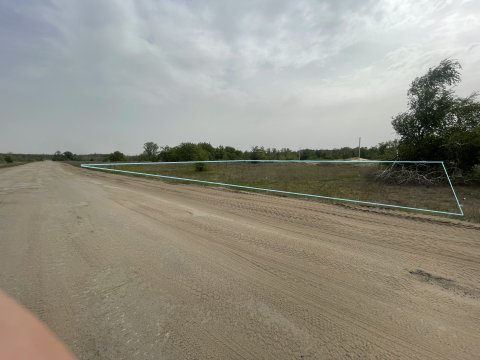 Продаётся участок земли в Станице Луганской