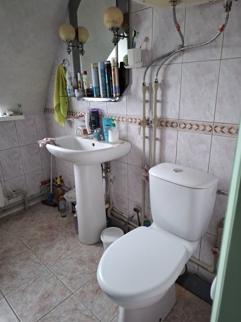Продам 2х этажный дом в красном яру