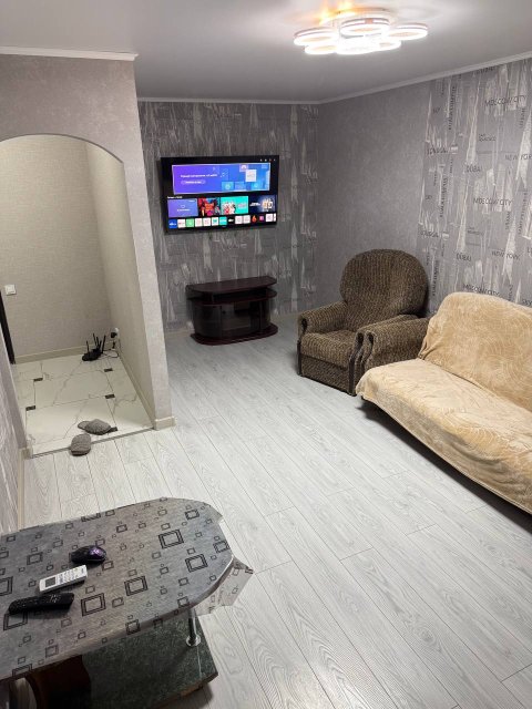  Сдам на долгосрочную аренду  1 комн. квартиру г.Луганск  на кв.Героев сталинграда 12 дом