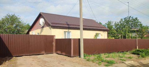 Продам красивый дом с новым ремонтом, 3-й Мариупольский проезд, Жовтневый район, г.Луганск! 