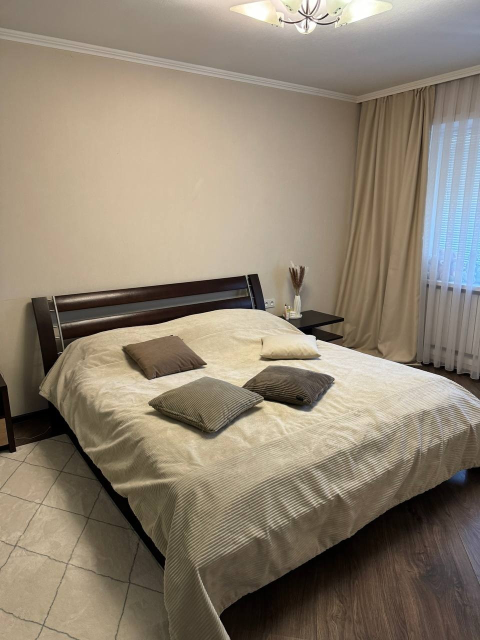 Сдам аренда 2-комн квартира на Зозулина