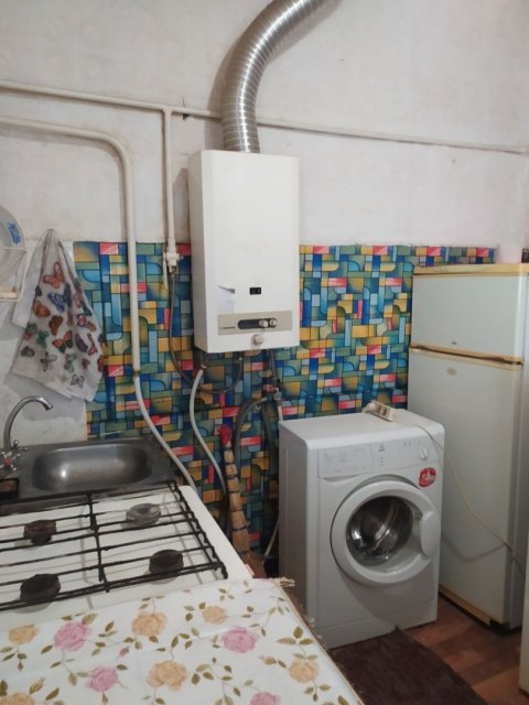 Сдам 1 комнатную квартиру в Луганске таксопарк район ТЦ Аврора-близко автовокзал.