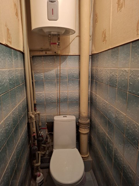 Продам 1 комнатную квартиру в центре Луганска