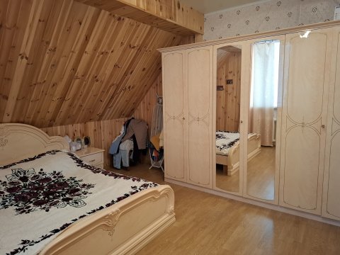 Продам 2х этажный дом в Красном Яру