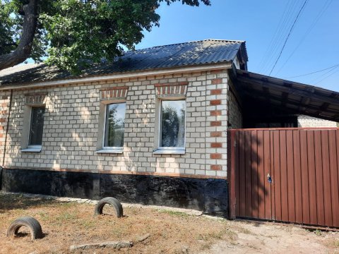 Продам дом в городе Луганск район площади Ленина