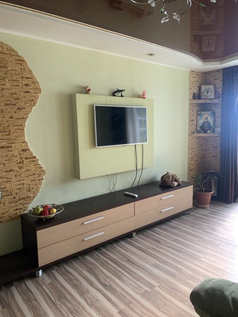 Сдам 2- к квартиру на ул. Крапивницкого