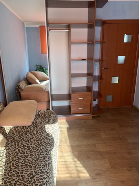 Сдам 2- к квартиру на ул. Крапивницкого