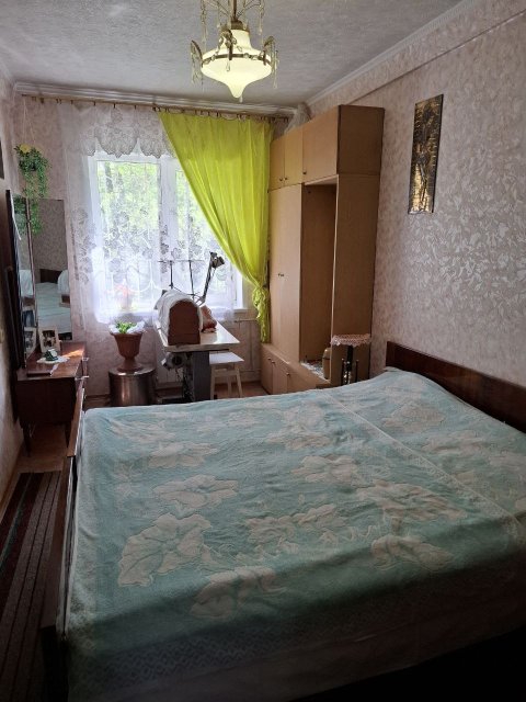 Продам 2х комнатную квартиру на кв. Комарова 6