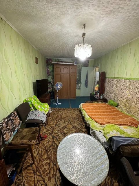 Продам 1-комн квартиру в городе Луганск квартал Левченко 3