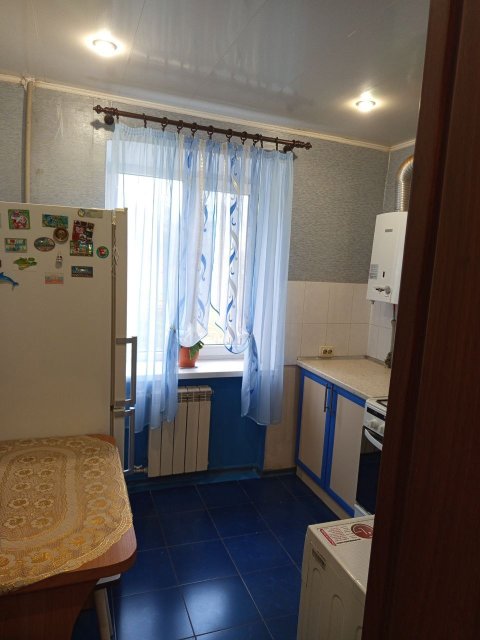 Продам 2-х комн квартиру в городе Луганск городок ОР