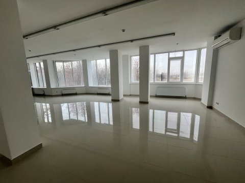 Продам коммерческие помещения в ЖК Оксфорд