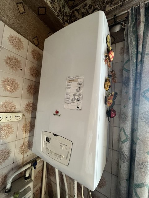 Продам 4- к квартиру на кв. Солнечном