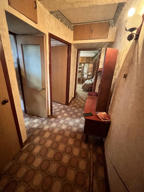 Продам 4- к квартиру на кв. Солнечном 4