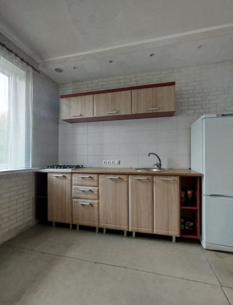 Продам 1-комнатную квартиру 9