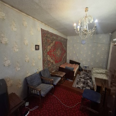 Сдам дешево 1-х комн.квартиру на восточных кварталах:в Малой Вергунке,2/3-эт,в р-не Сш №39. 6