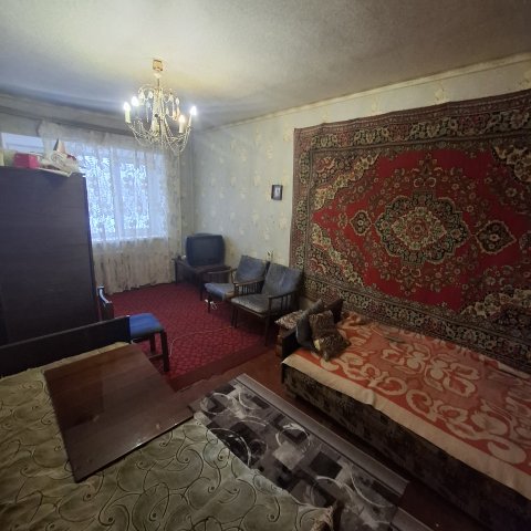 Сдам дешево 1-х комн.квартиру на восточных кварталах:в Малой Вергунке,2/3-эт,в р-не Сш №39. 5