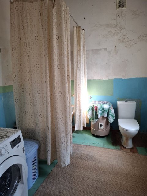 Продам дом с флигелем в р-н 27 школы  , для проживания 2х семей. 5