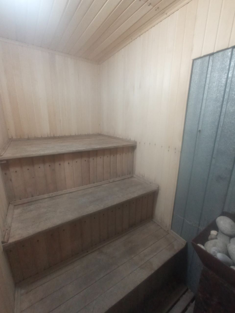 Сдам двухэтажный дом с баней и бассейном