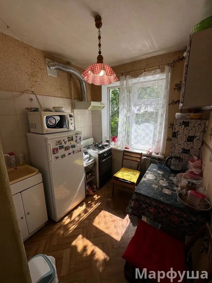 Продам 1-комн квартиру в городе Луганск квартал Левченко