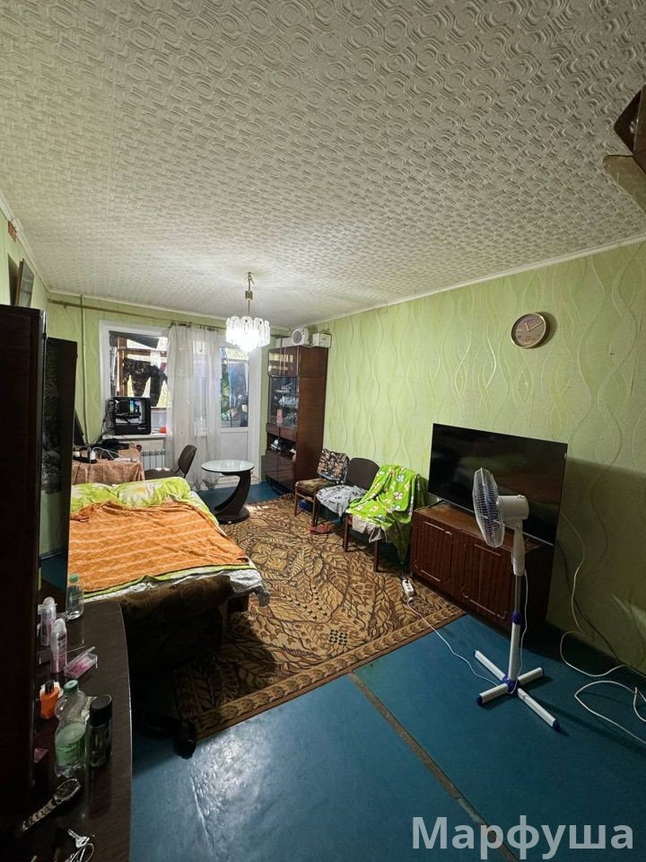 Продам 1-комн квартиру в городе Луганск квартал Левченко