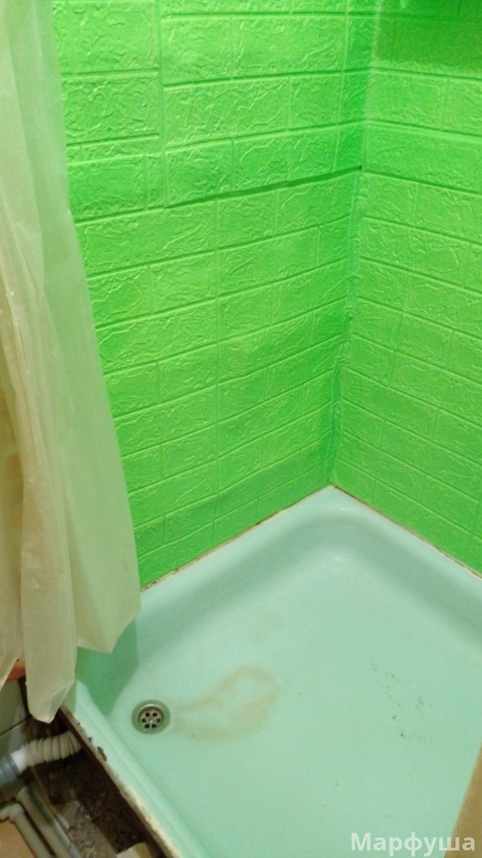 Сдам Полугостинку на кв Жукова 2/5-эт,кирп.дом,через дорогу от Машинститута.Цена 20.000рублями+небольшие коммун.усл.