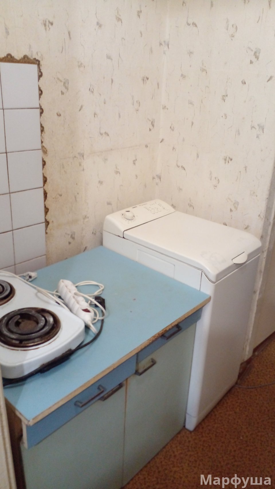 Сдам Полугостинку на кв Жукова 2/5-эт,кирп.дом,через дорогу от Машинститута.Цена 20.000рублями+небольшие коммун.усл.