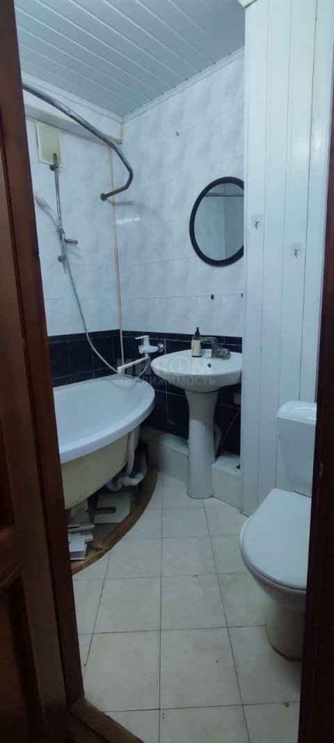 Продам 3-х комн квартиру с авт отоп в городе Луганск 5