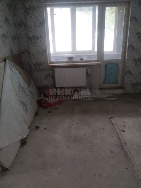 Продам нежилое помещение 45 м2 в городе Луганск 3