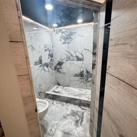 Продам 2-х комн квартиру в городе Луганск улица 30-летия Победы