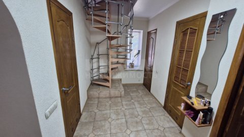 Продам 2-х этажный дом в городе Луганск 10