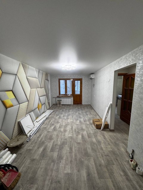 Продам 2- к квартиру в центре Луганска 9