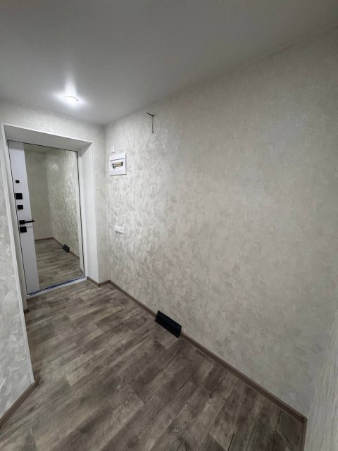 Продам 2- к квартиру в центре Луганска 6