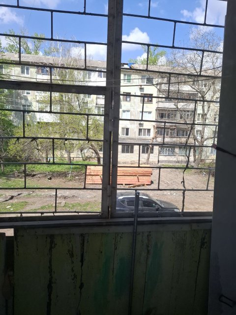 Продам 2 комнатную квартиру кв. Комарова