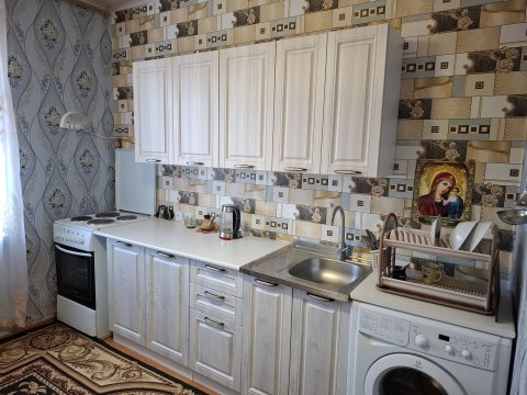 Продам 1 комнатную квартиру на Южном 6