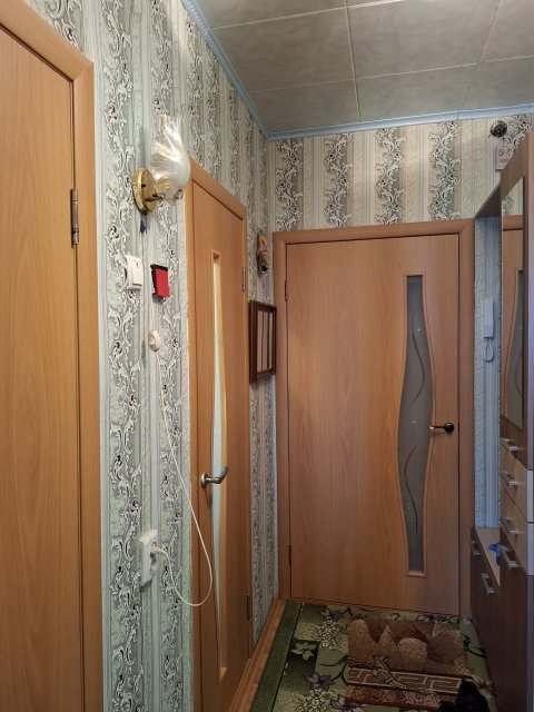 Продам 1 комнатную квартиру на Южном 4