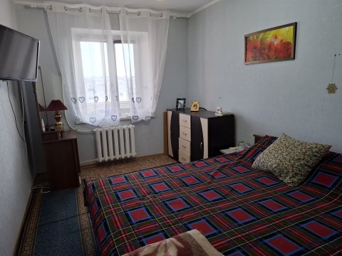 Продам 2 комнатную квартиру кв. Героев Сталинграда 8