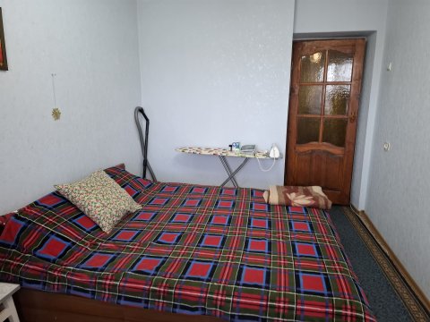 Продам 2 комнатную квартиру кв. Героев Сталинграда 7