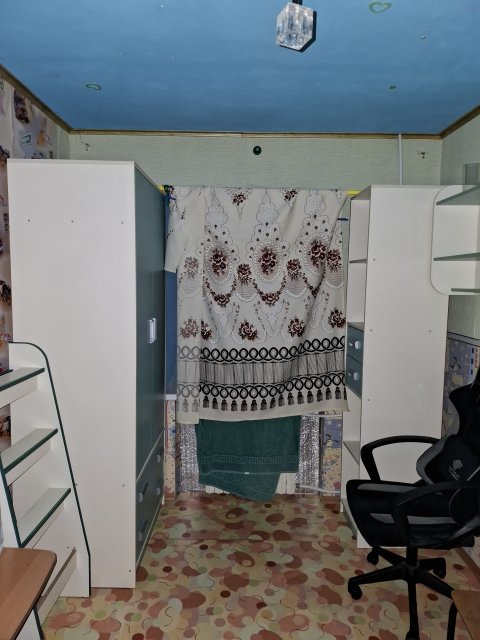 Продам 2х комнатную квартиру в центре Луганска по ул. Демехина 4