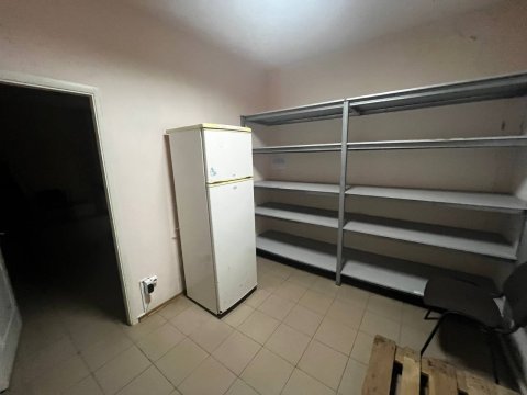 Продам бывшую аптеку 9