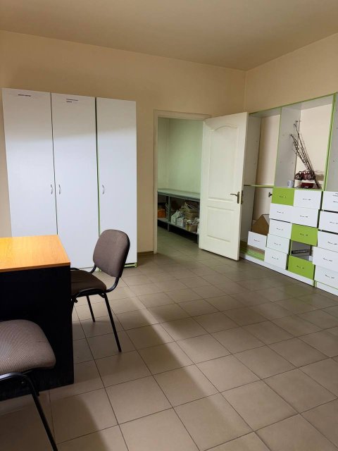 Продам бывшую аптеку 6