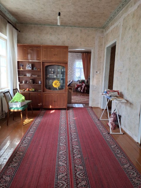 Продам дом с флигелем в р-н  27 школы , для проживания 2х семей. 8