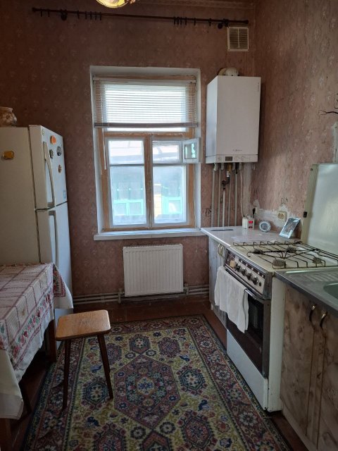 Продам дом с флигелем в р-н  27 школы , для проживания 2х семей. 6