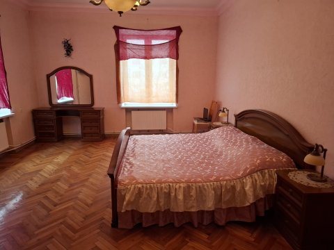 Продам 4 комнатную квартиру, сталинку с АО  в центре Луганска 7