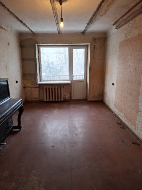 Продам 2х комнатную квартиру в центре Луганска 3