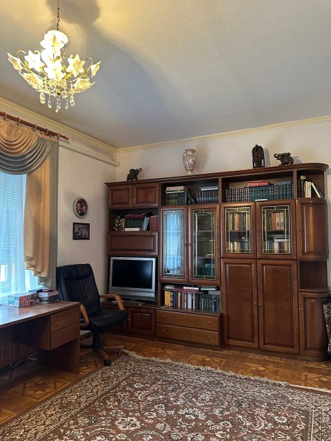 Продам дом на Видном 6