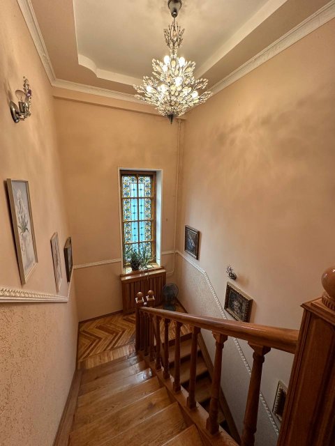 Продам дом на Видном 3