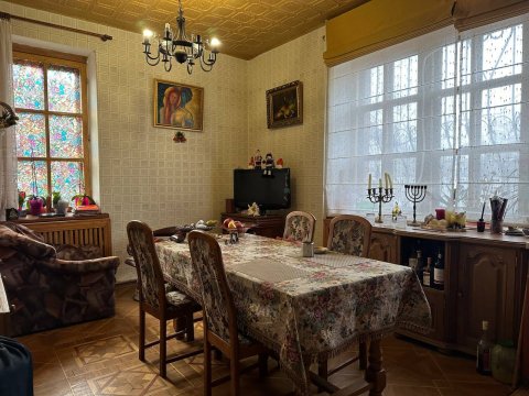 Продам дом на Видном 4